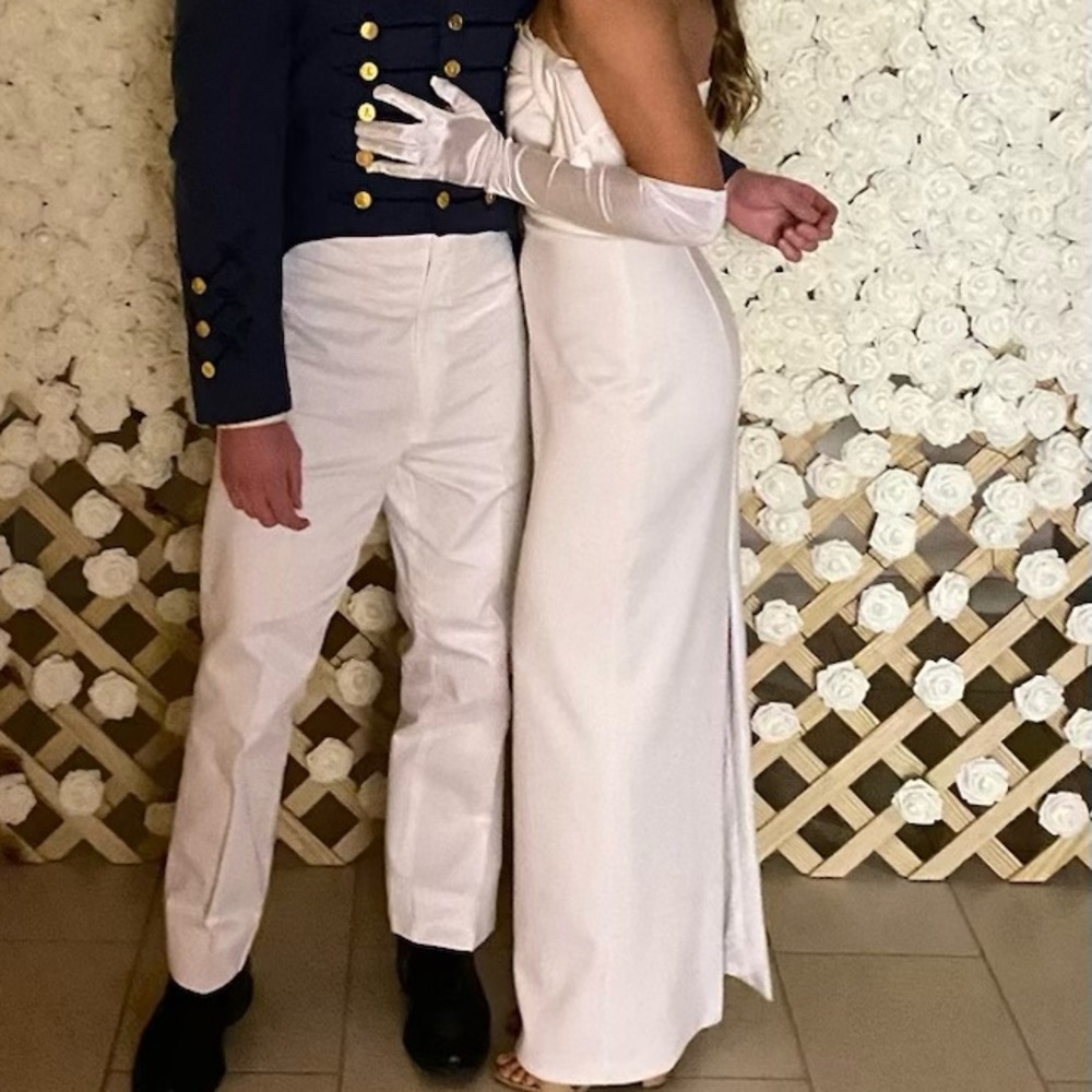 GORGEOUS floor length white gown. Worn for 3 hours.